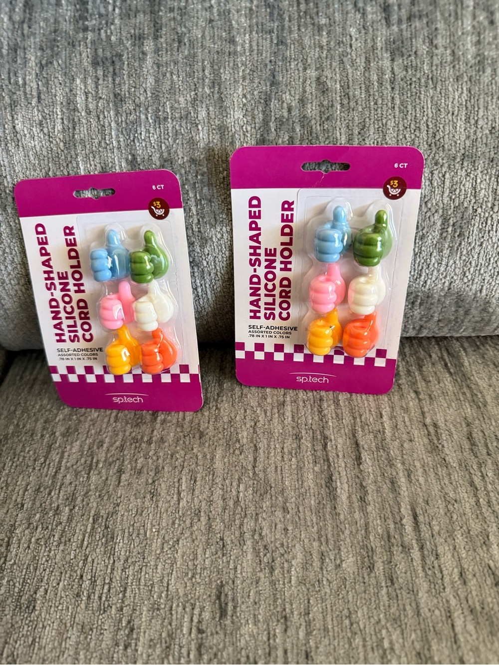2 sets (12) hand shaped silicone cord holders. Self adhesive. Multifunction